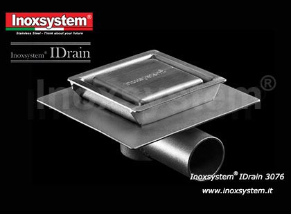 Floor drain with horizontal outlet, satin finish cover and perimeter slot, with odor trap and filter and waterproof membrane holder in stainless steel